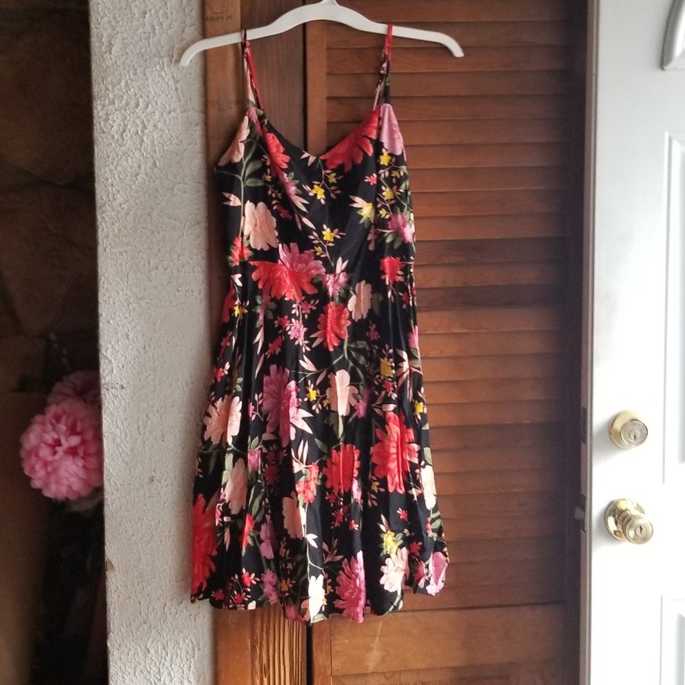 Old Navy girls cami sundress with swing skirt size medium
